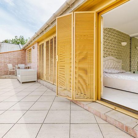 Deribasivska Cozy 4-Room Apartment โอเดสซา ภายนอก รูปภาพ