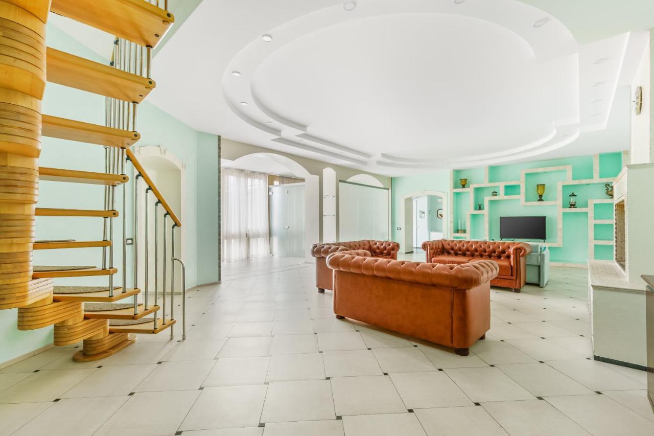 Deribasivska Cozy 4-Room Apartment โอเดสซา ภายนอก รูปภาพ